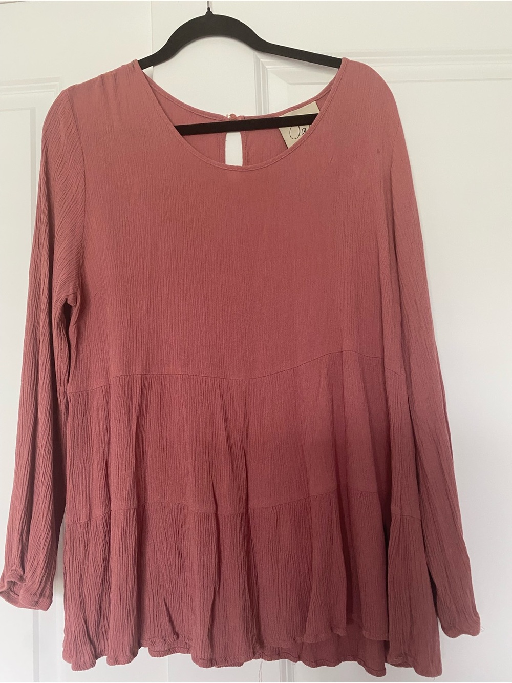 Oak & Trellis Mauve Long-Sleeve Tiered Peasant top